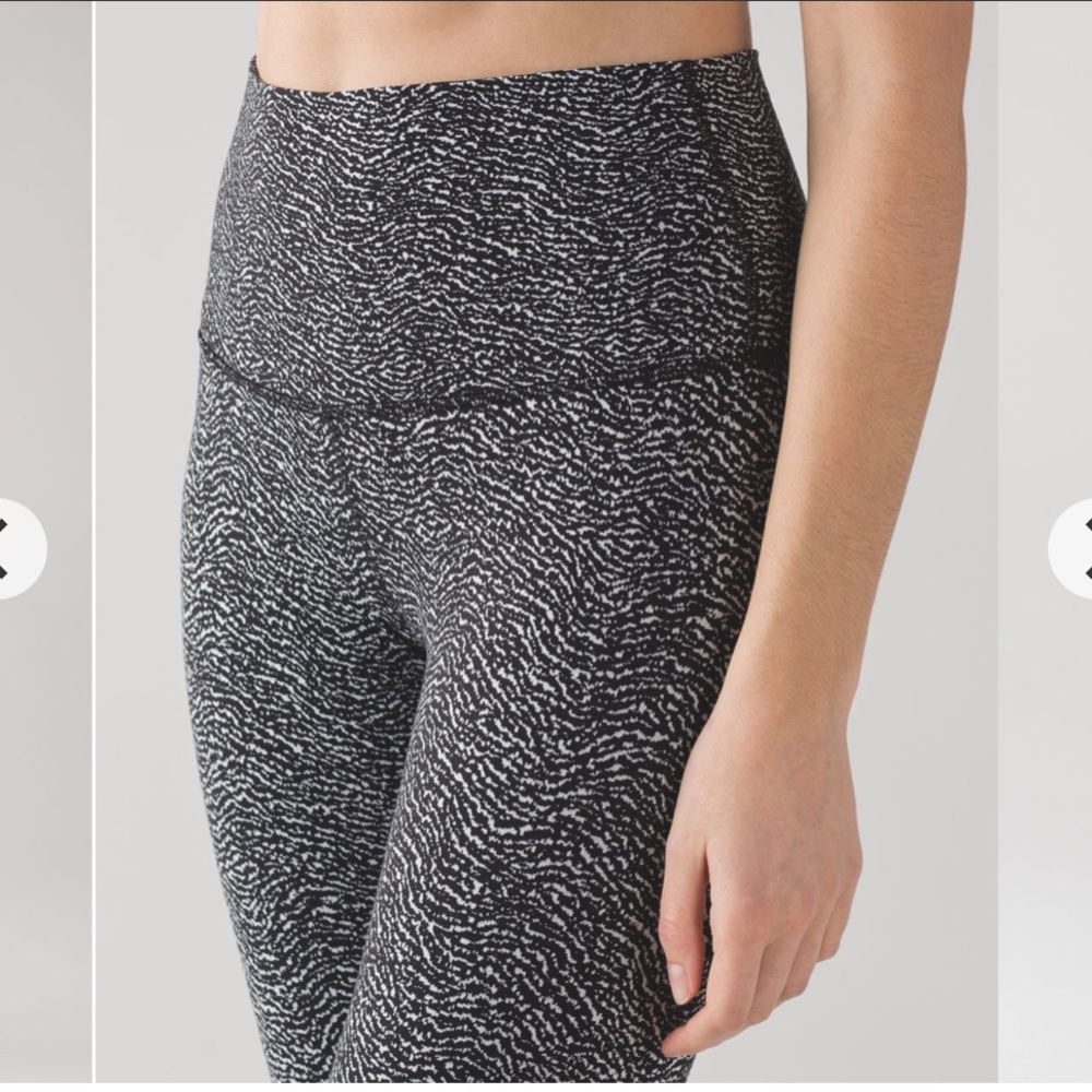 Lululemon WunderUnder Crop - Luon Ripple Jacquard Black White